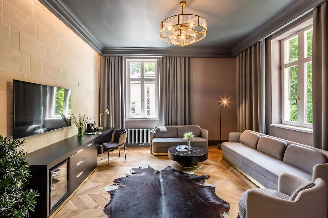 Lion'S Castle Hotel Lvov