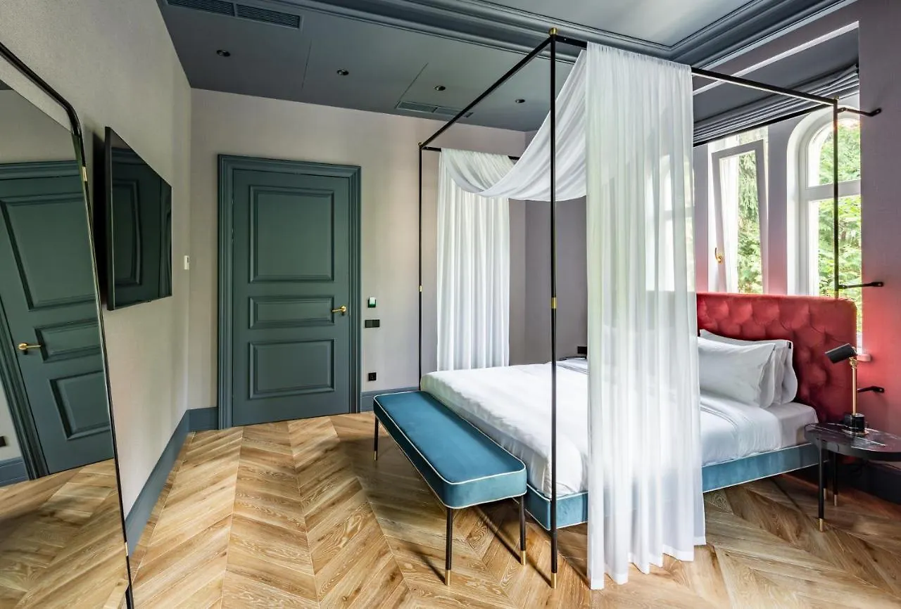 Lion'S Castle Hotel Lvov