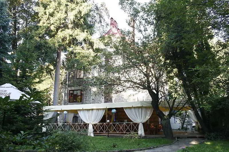 Lion'S Castle Hotel Lvov