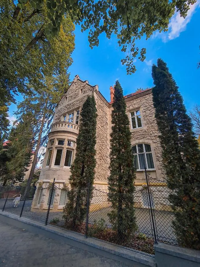 Lion'S Castle Hotel Lviv 4*,