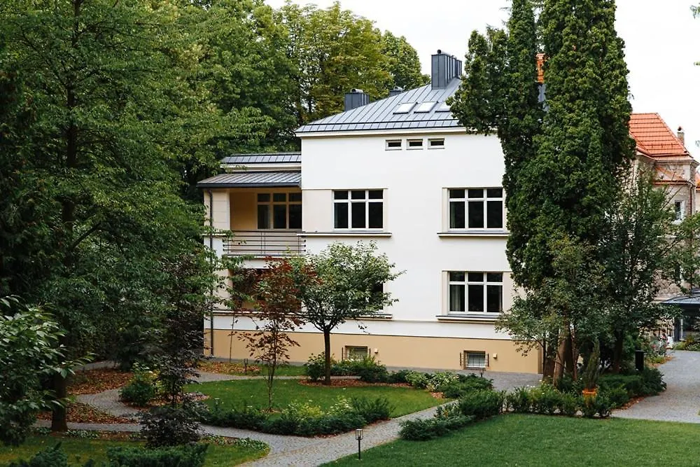 Lion'S Castle Hotel Lvov
