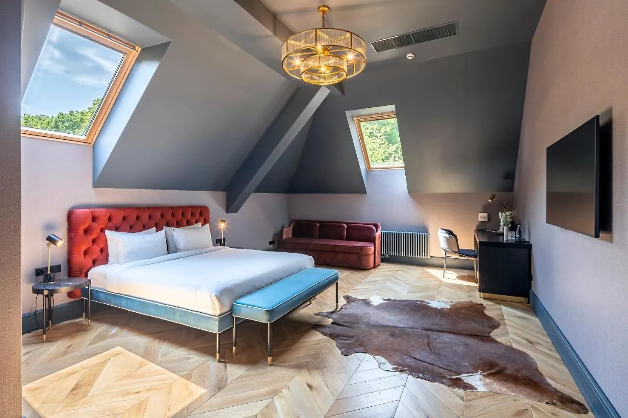 ****  Lion'S Castle Hotel Lvov Ukrajina