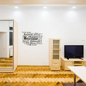Апартаменты Bright And Cozy With Balcony