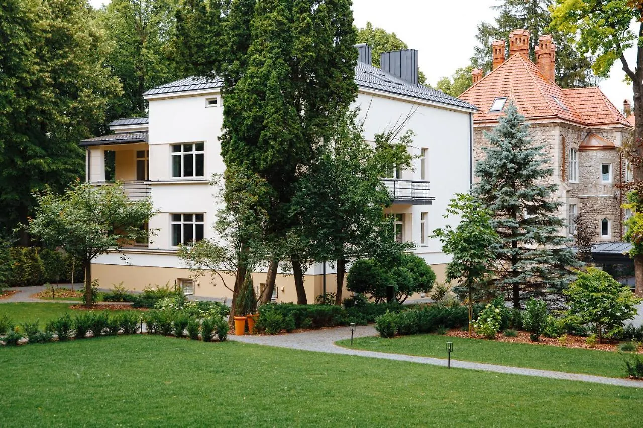Lion'S Castle Hotel Lviv